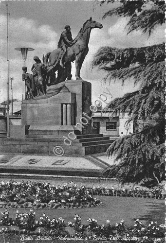 Cartolina - Postcard - Busto Arsizio Monumento a E. Dell'Acqua
