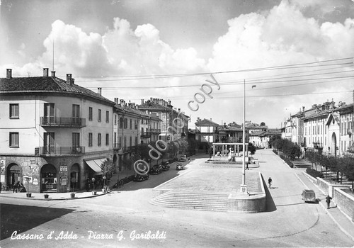 Cartolina - Postcard - Cassano d 'Adda - Piazza Garibaldi- …