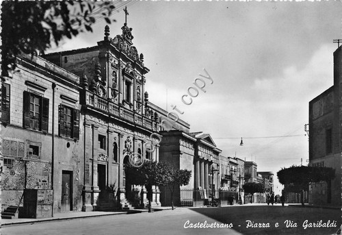 Cartolina - Postcard - Castelvetrano - Piazza e Via Garibaldi …