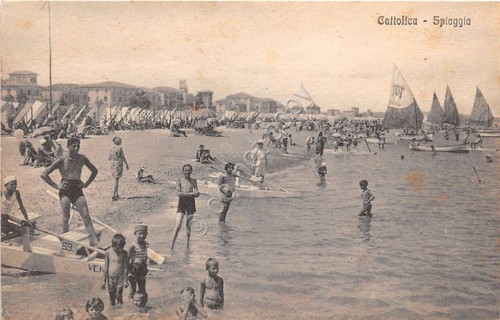 Cartolina - Postcard - Cattolica - Spiaggia - Animata - …