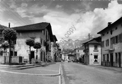 Cartolina - Postcard - Domegge di Cadore - una via …