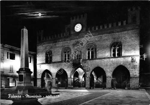 Cartolina - Postcard - Fidenza - Municipio - Notturno - …