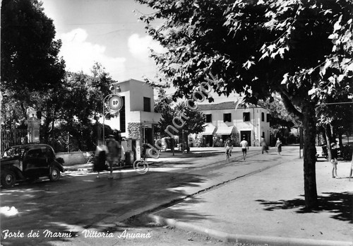 Cartolina - Postcard - Forte dei Marmi - Vittoria Apuana …