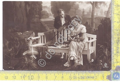 Cartolina - Postcard - Innamorati - anni 50