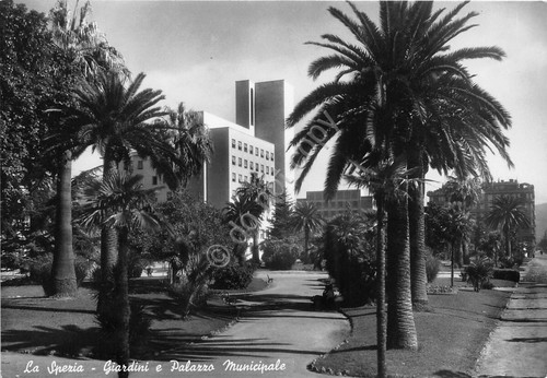 Cartolina - Postcard - La Spezia - Giardini Palazzo Municipale …