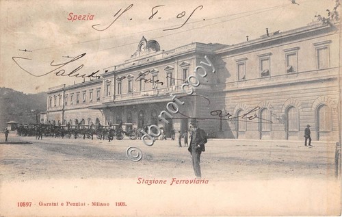Cartolina - Postcard - La Spezia Stazione Ferroviaria animata 1905