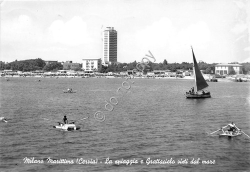 Cartolina - Postcard - Milano Marittima - Spiaggia - Grattacielo …