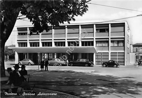 Cartolina - Postcard - Modena - Stazione Autocorriere - auto …