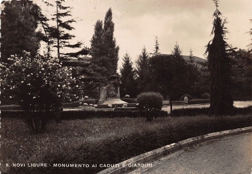 Cartolina - Postcard - Novi Ligure - Monumento ai Caduti …