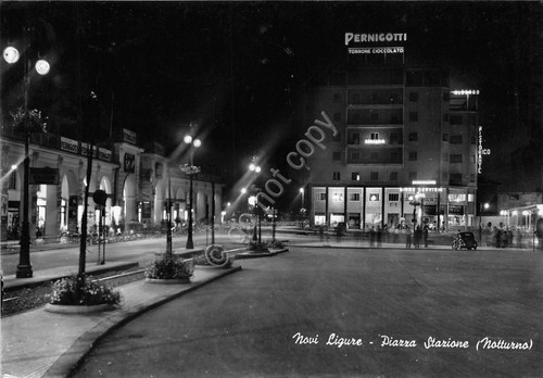 Cartolina - Postcard - Novi Ligure - Piazza Stazione - …