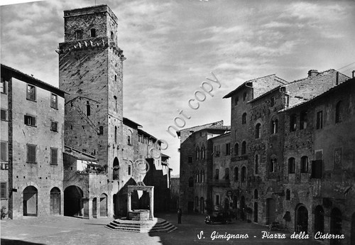 Cartolina - Postcard - San Giminiano - Piazza della Cisterna …