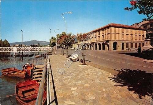 Cartolina - Postcard - Sarnico lungolago con barche