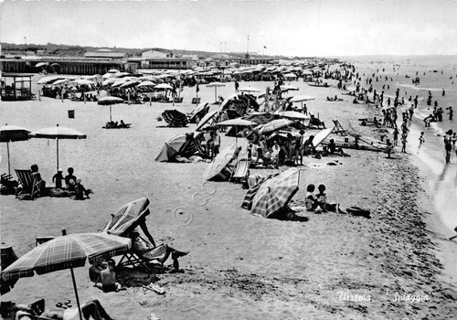 Cartolina - Postcard - Tirrenia - Spiaggia