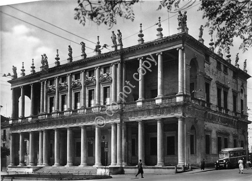 Cartolina - Postcard - Vicenza - Piazza Mateotti - animata …