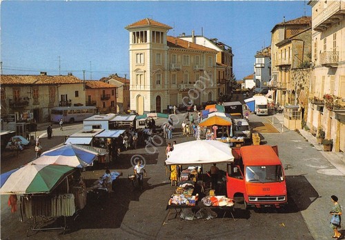 Cartolina - Postcard - Vignale Monferrato - Piazza Mezzadra - …