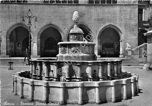 Cartolina - Rimini Fontana Piazza Cavour