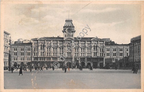 Cartolina - Trieste Municipio animata 1934