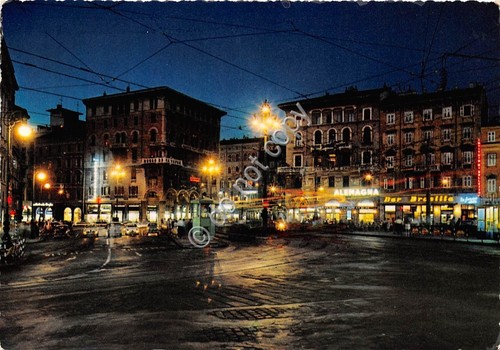 Cartolina - Trieste Piazza Goldoni 1977