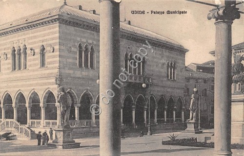 Cartolina - Udine Palazzo Municipale Animata
