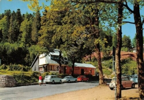 Cartolina Abetone La Casina anni '60 animata auto d'epoca