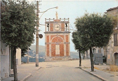Cartolina Accadia Piazza Ferro 1982 NVG (Foggia)