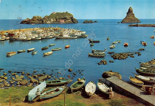 Cartolina Aci Trezza Isola Lachea e Faraglione Grande barche 1972 …
