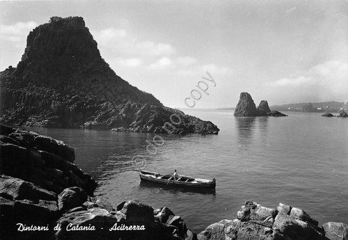 Cartolina Acitrezza Catania panorama mare barca Timbro obbligazioni 1951