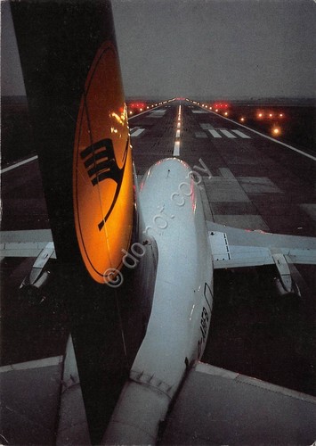 Cartolina Aereo Lufthansa sulla pista