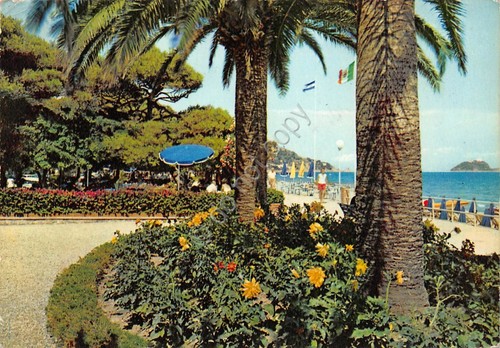 Cartolina Alassio Passeggiata a mare animata (Savona)