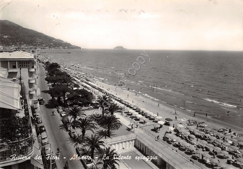 Cartolina Alassio Spiaggia ombrelloni viale lungomare 1957