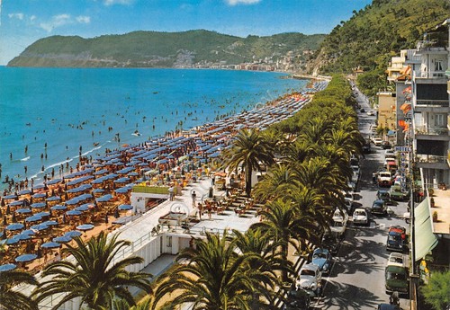 Cartolina Alassio Spiaggia stabilimenti Passeggiata a mare 1987