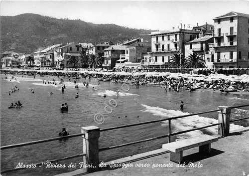 Cartolina Alassio spiaggia verso ponente vista dal Molo 1952 VG …