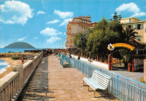 Cartolina Albenga Passeggiata a mare Ristorante Bucaneve 1975