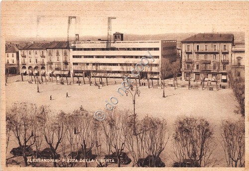 Cartolina Alessandria Piazza della Libertà animata 1950
