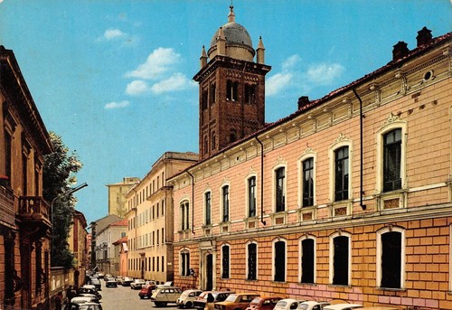 Cartolina Alessandria Via Faa di Bruno auto d' epoca