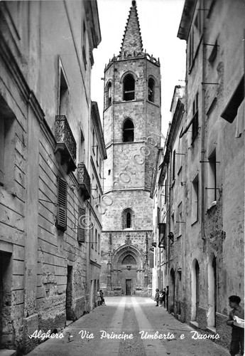 Cartolina Alghero Via Principe Umberto Duomo Animata '60' (Sassari)