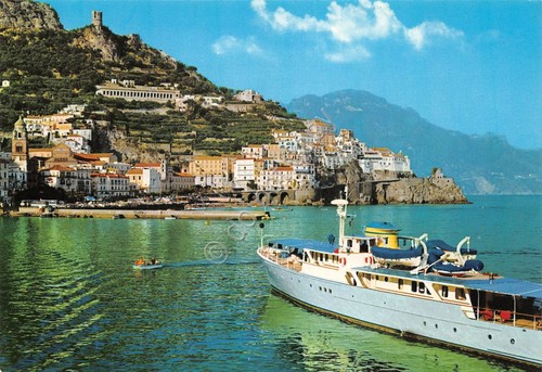 Cartolina Amalfi Panorama dal mare barca