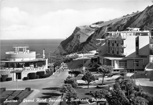 Cartolina Ancona Grand Hotel Passetto anni '60