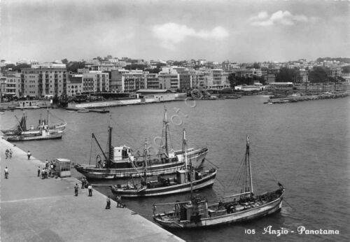 Cartolina Anzio Panorama e barche 1957