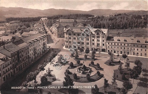 Cartolina Asiago Piazza Carli Viale Trento e Trieste 1951