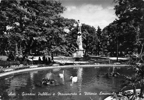 Cartolina Asti giardini pubblici Monumento a V. Emanuele II
