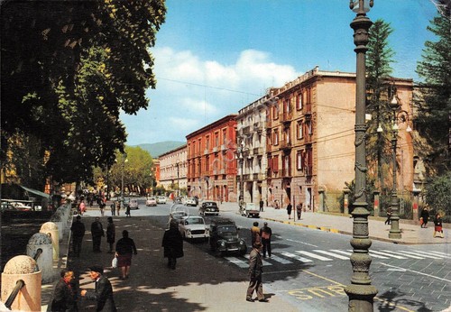 Cartolina Avellino Corso Vittorio Emanuele animata auto