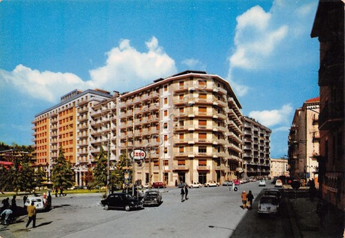 Cartolina Avellino Via Luigi Amabile ESSO case animata