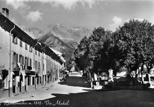 Cartolina Bardonecchia Via Medail Insegna Tabacchi 1963