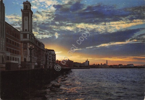 Cartolina Bari Tramonto sul lungomare 1985