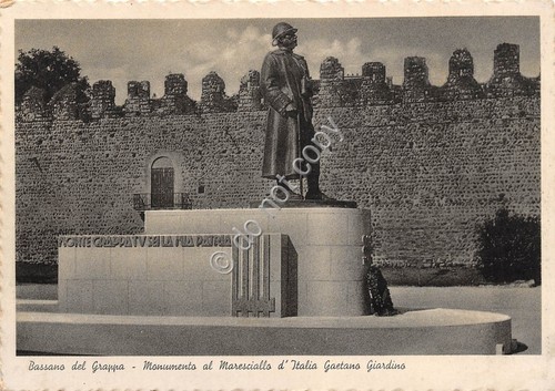 Cartolina Bassano del Grappa Monumento a Maresciallo d'Italia Gaetano Giardino