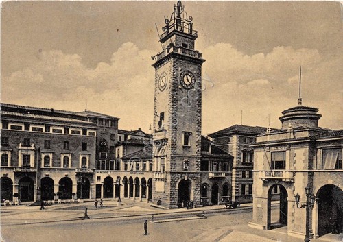 Cartolina Bergamo Centro e torre ai Caduti 1952