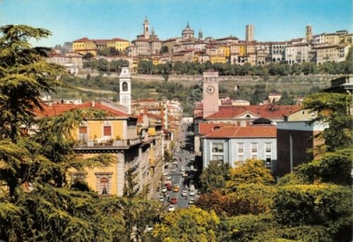 Cartolina Bergamo scorcio panoramico con città alta