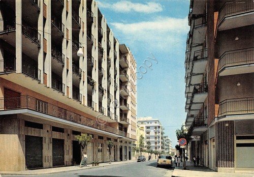 Cartolina Bisceglie Via Vittorio Veneto 1972