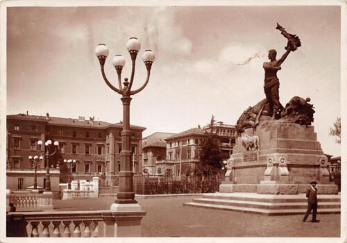 Cartolina Bologna Monumento ai Caduti Animata 1940